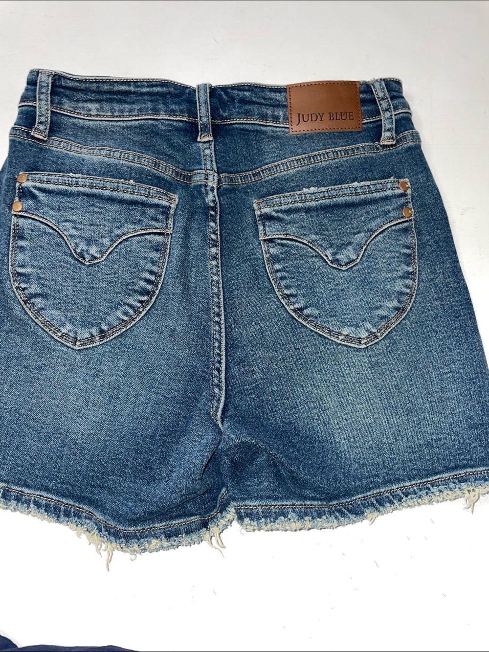 Judy Blue denim Jean shorts size medium - Picture 4 of 8